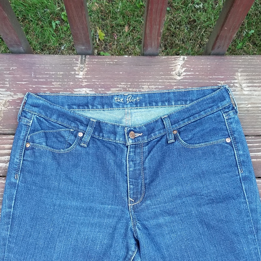 Old Navy 'The Flirt' Short, Mid-Rise, Boot-Cut & Stretch Dark Blue Jeans - 14 - Picture 7 of 12